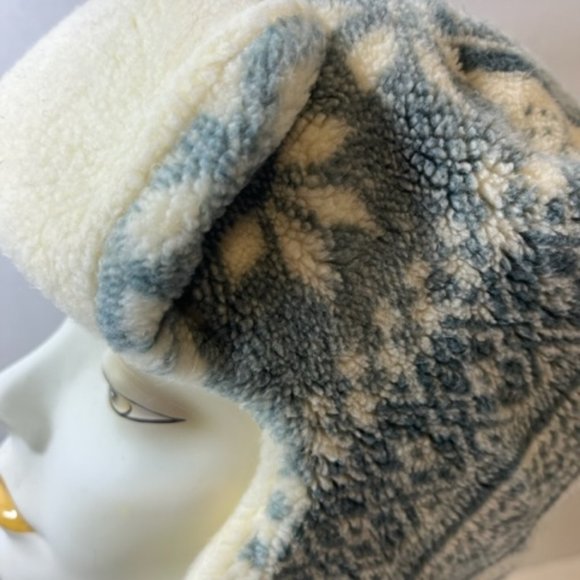 Cold Weather Winter Snowflakes Ski Hat Cap Bomber Hat For Adults and Teens - Picture 7 of 12